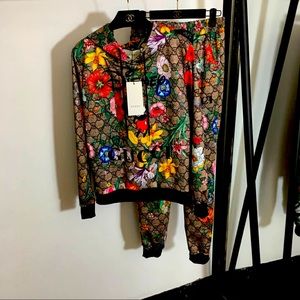 Gucci jogging suit